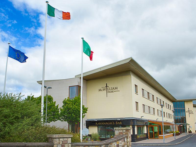 Mcwilliam Park Hotel Claremorris Exterior photo